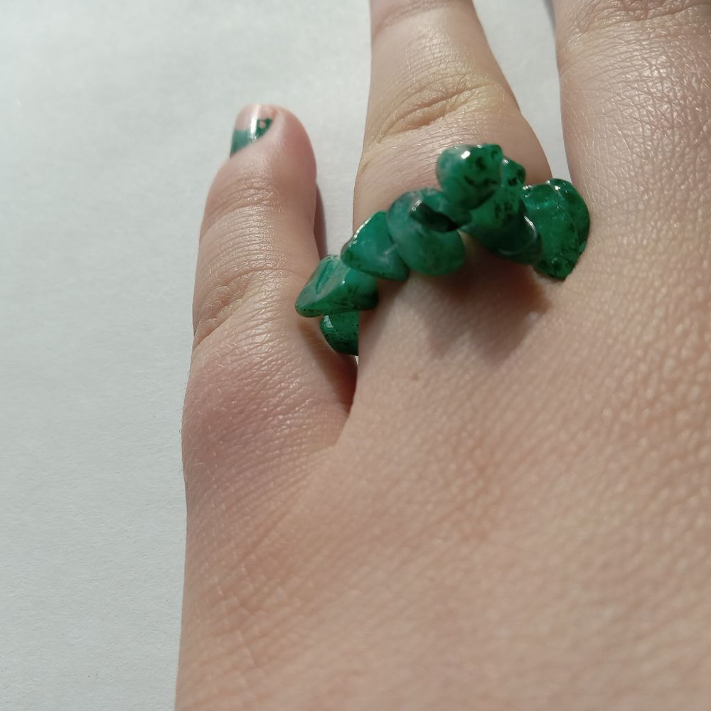 5/$25 Green stone chip ring size 7.5